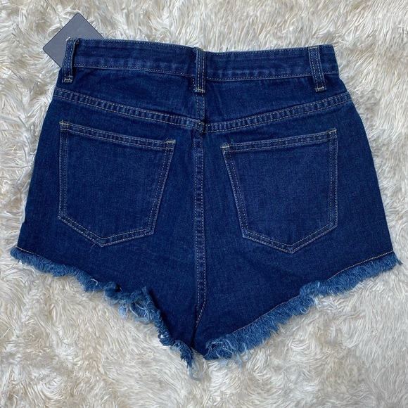 Pretty Little Thing Denim Shorts NWT - Picture 3 of 8